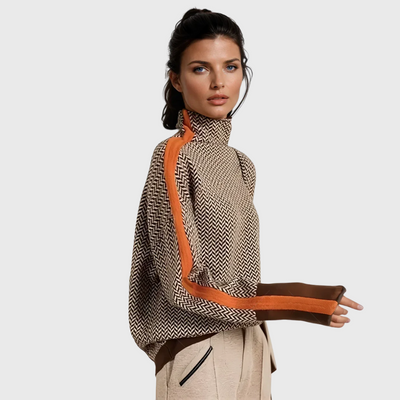 Sweter z wysokim kołnierzem